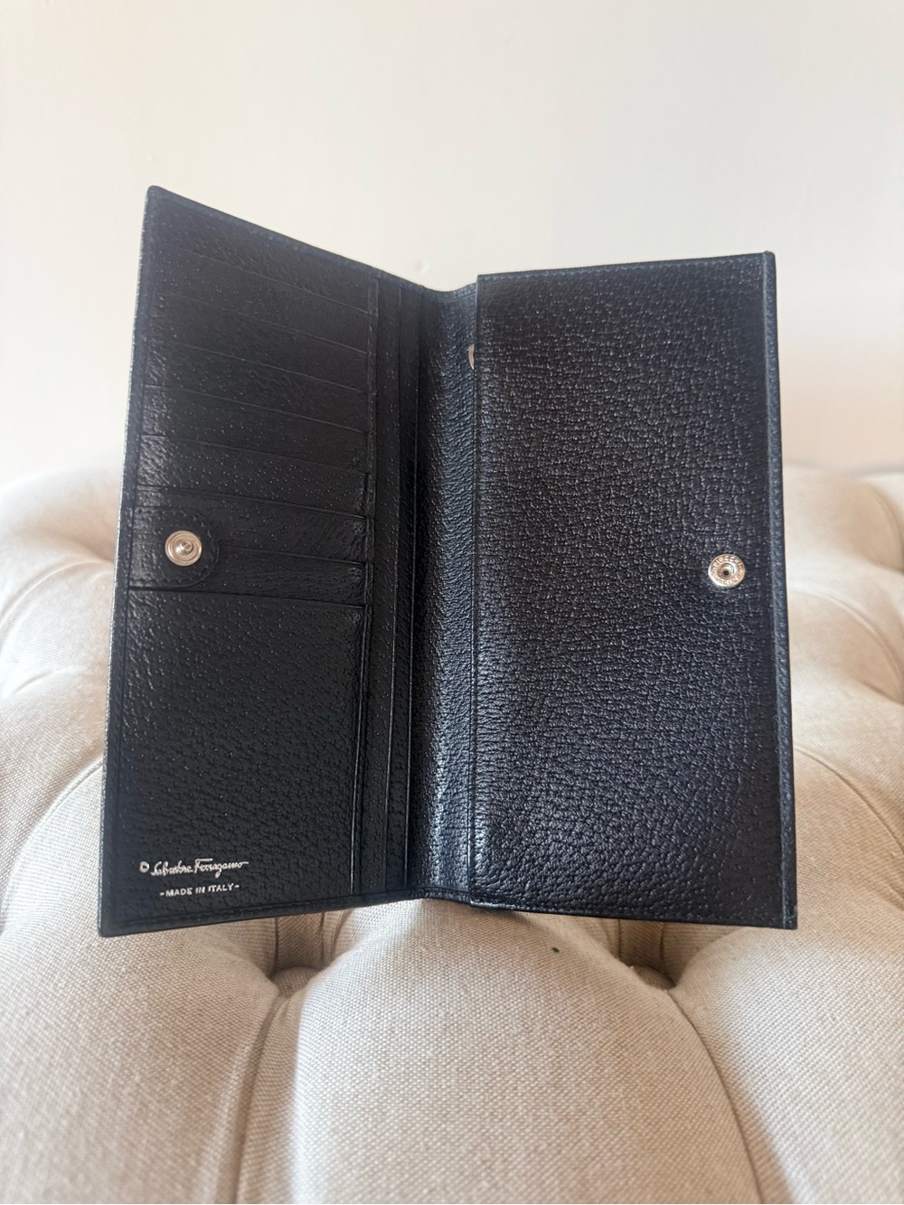Vintage Salvatore Ferragamo Grained Leather Continental Wallet • Nero - Picture 4 of 11